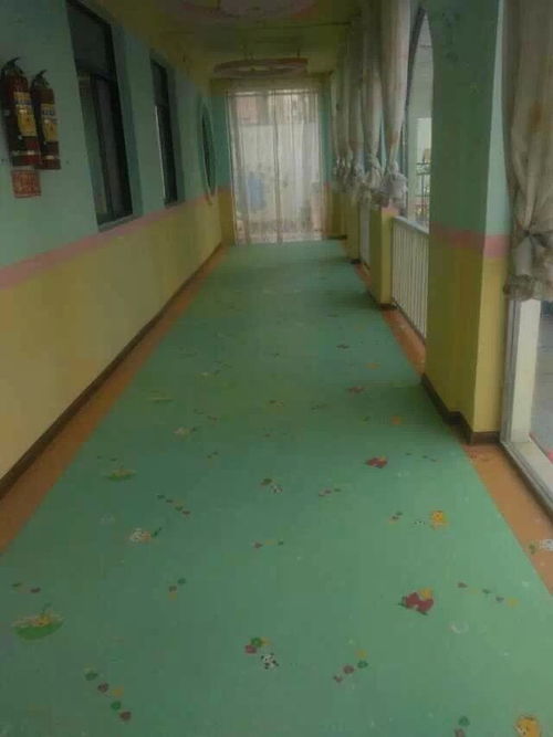 供應(yīng)石塑地板巴中市 快裝地板4